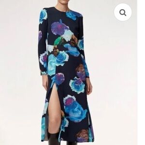NWT Aritzia Babaton Maxwell Midi Dress in Blue Floral Size 4